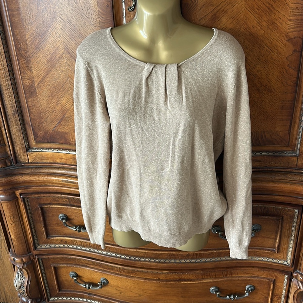 Cream and gold crewneck sweater lightweight/metallic gold